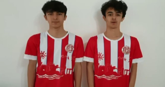 Antalyaspor Diyarbakır Futbol Akademisi öğrencilerinden ’Evde kal Türkiye’ çağrısı