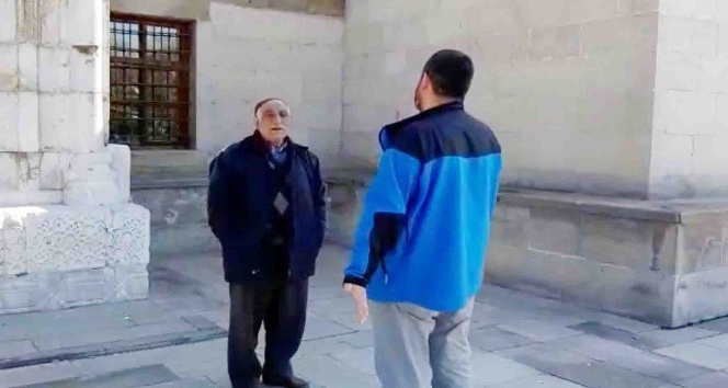 Aksaray’da sokağa çıkan yaşlıların savunmaları şaşırttı