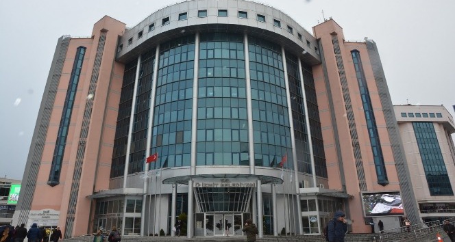 İzmit Belediyesi, personel alımlarını erteledi