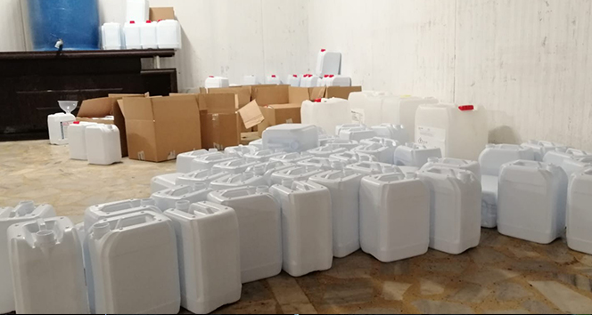 Tonlarca sahte deterjan ve dezenfektan satışa hazır halde bulundu