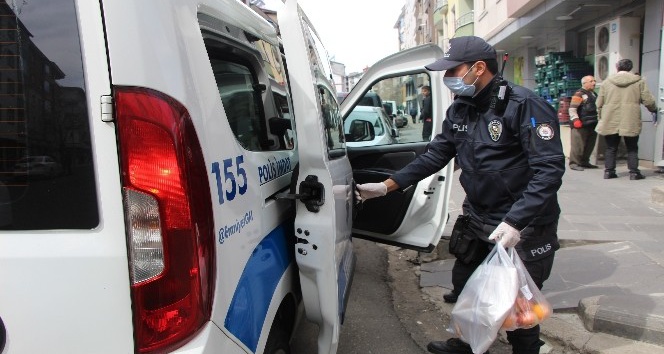 Bingöl’de yaşlıların alışverişi polisten
