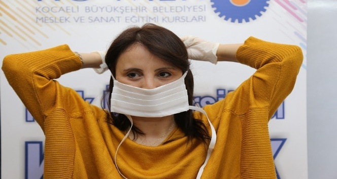 Kocaeli’de ’Mesleki kurs merkezleri’ sağlık çalışanları için 100 bin maske üretiliyor