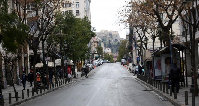 Turizm ülkesi Yunanistan’da sokaklar sessiz