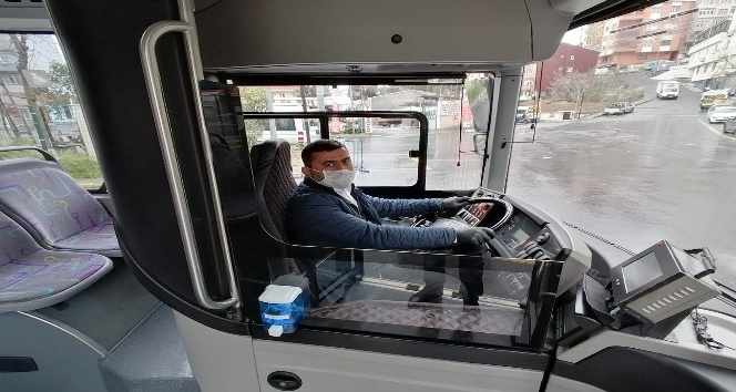 (Özel) Halk otobüsü şoföründen korona virüs mücadelesinde örnek davranış