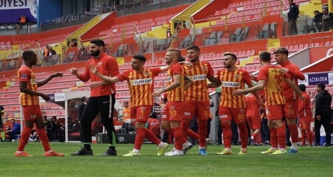 Kayserispor 71 değişiklik yaptı