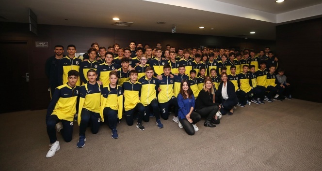 Fenerbahçe altyapısına videolu antrenman uygulaması