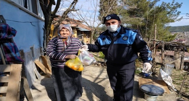 Boyabat Belediyesi ekipleri yaşlılara yardım elini uzattı