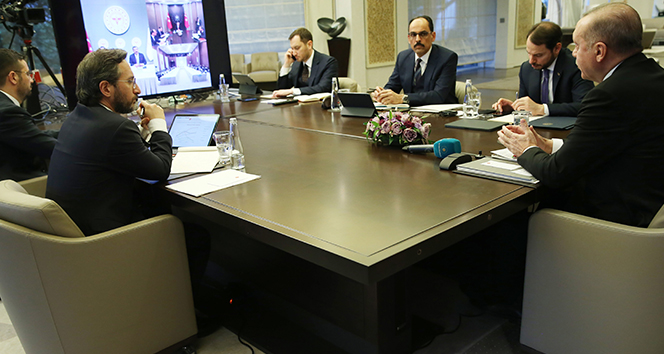 Cumhurbaşkanı Erdoğan, Bilim Kurulu üyeleriyle telekonferansla görüştü