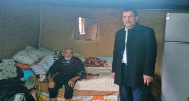 Başkan Şahin, yaşlıları evlerinde ziyaret etti