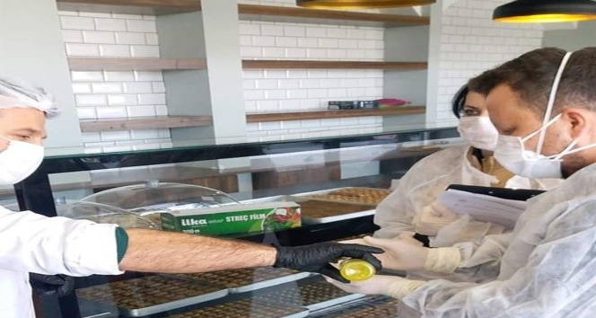 Uşak’ta gıda işletmeleri çalışanlarına korona virüsle mücadele anlatıldı