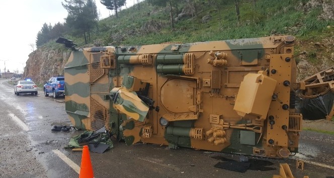 Kahramanmaraş’ta askeri araç devrildi: 2 yaralı
