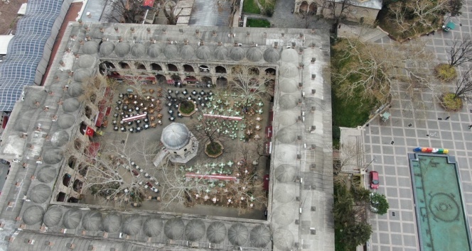 Bursa Ulucami ile UNESCO Dünya Miras listesindeki Tarihi Çarşı ve hanlar havadan böyle görüntülendi