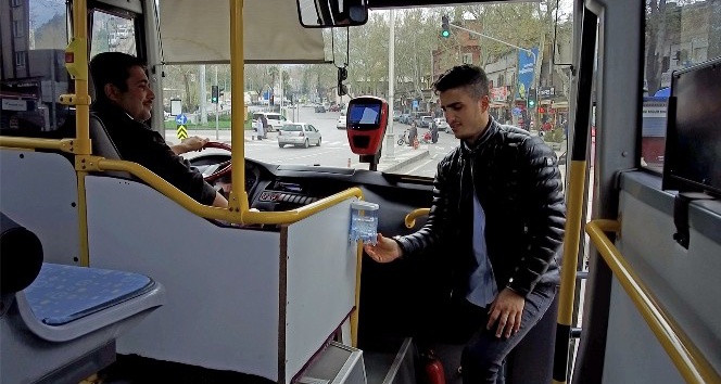 Kahramanmaraş’ta toplu taşıma araçlarına el dezenfektanı
