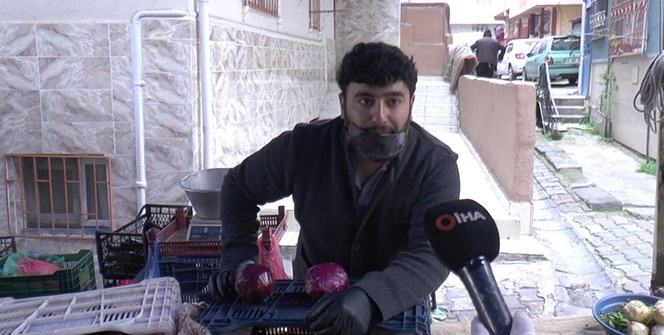 Pazarcının lahana maskeli korona virüs önlemi gülümsetti