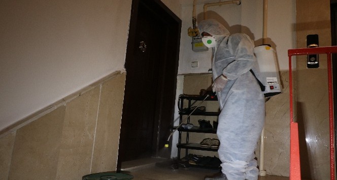 Yozgat Belediyesi apartmanları ücretsiz dezenfekte ediyor