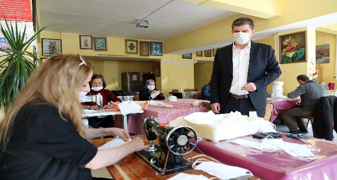 Burdur Belediyesi Maske üretimi 10 binden 40 bine çıkardı
