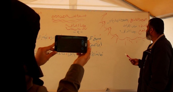 İdlib’de uzaktan eğitim başladı