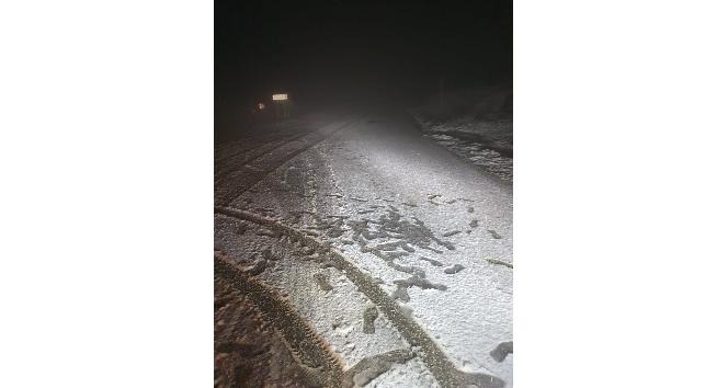 Şarköy’de kar sürücülere zor anlar yaşattı