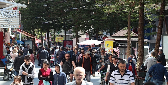 Antalya sokaklarında sıcak hava yoğunluğuna polis uyarısı