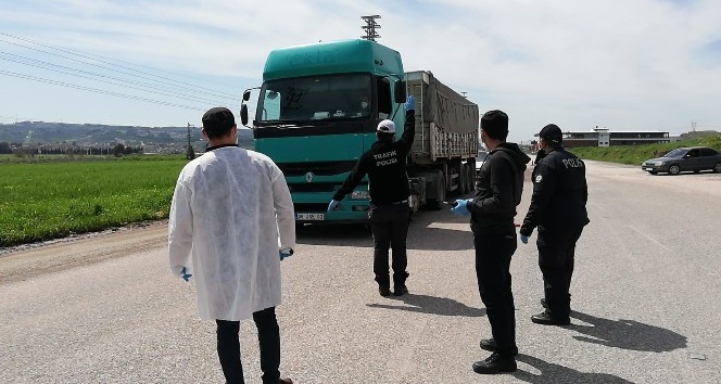 4 büyük şehrin ortasında kalan Osmaniye’ye de giriş çıkış yapılamıyor