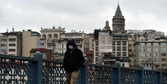 İstanbul’da sokaklar ve caddeler ıssız kaldı