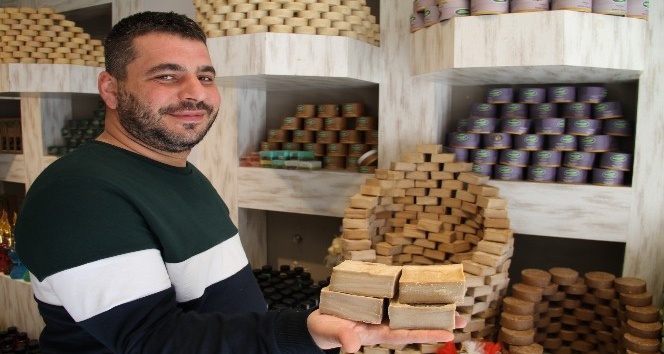 Aselcioğlu sabunculuk, bin 600 sağlık çalışanına hijyen paketi hediye etti