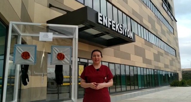 Korona testi için temassız numune alınıyor