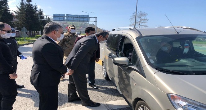 Giresun Valisi Harun Sarıfakıoğulları uygulama noktalarında denetimlerde bulundu