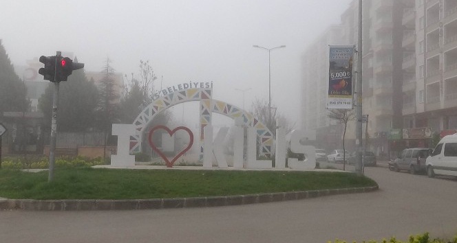 Kilisliler 2 gündür sisle uyanıyor