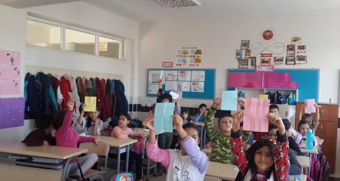 Öğrenciler korona virüse karşı suyun önemini anlattılar