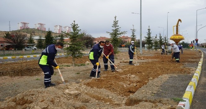 Nevşehir’de kavşak ve refüjlerde bahar hazırlığı yapılıyor