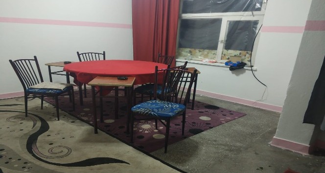 Müstakil evi kumarhaneye çevirdiler: 12 gözaltı