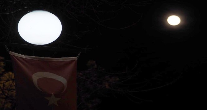 Süper Ay, Yozgat semalarında kendisine hayran bıraktı