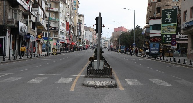 Nevşehir adeta hayalet şehre döndü