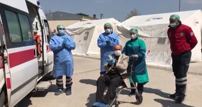 71 yaşında korona virüsü yendi