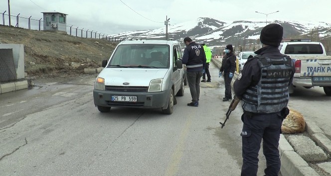Polis ve Jandarma ekiplerinden Korana Virüs uygulaması