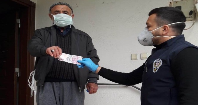 73 Yaşındaki Ali amca, maaşının 200 lirasını kampanyaya bağışladı