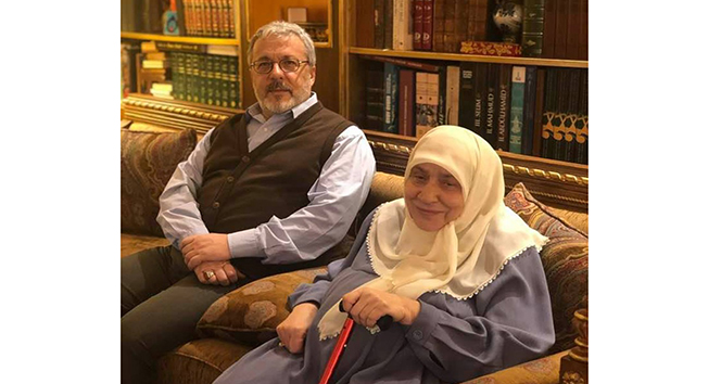 Prof. Mahmud Erol Kılıç&#039;ın annesi korona virüs nedeniyle hayatını kaybetti