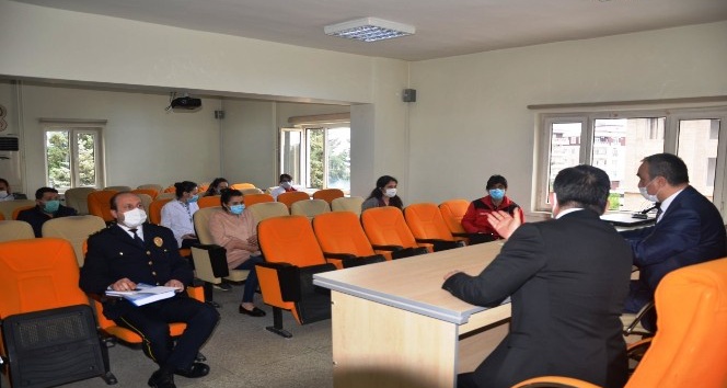 Vali Soytürk Emniyet Personeli ve Sağlıkçılarla bir araya geldi