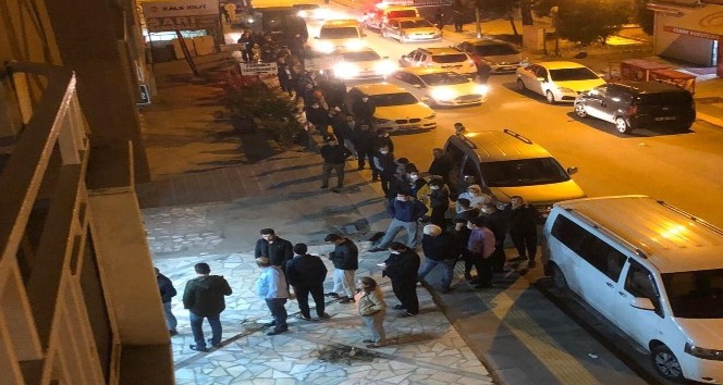 Mardin’de sokağa çıkma yasağı uzun kuyruklar oluşturdu