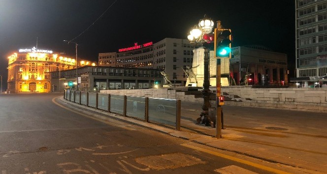 Sokağa çıkma yasağının ardından Ankara’nın cadde ve sokaklarında sessizlik hakim