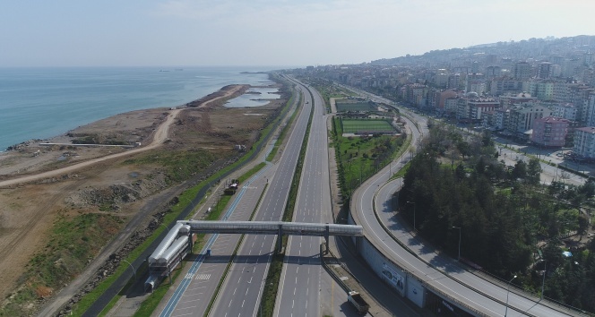 Sokağa çıkma yasağının ilk gününde Trabzon sessizliğe uyandı