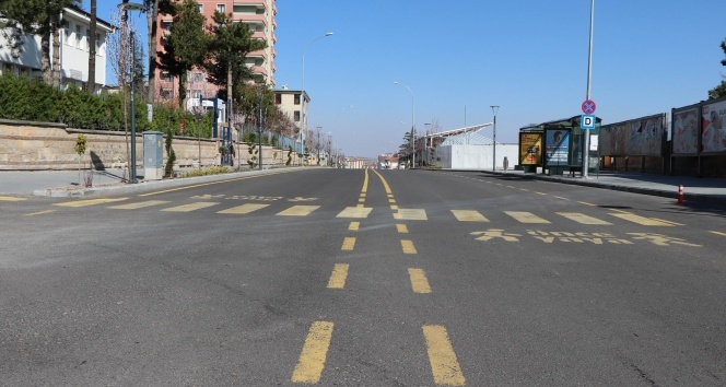 Nevşehir’de sokağa çıkma yasağı yok ama caddeler boş kaldı
