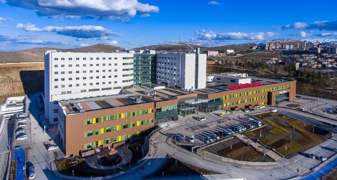 Yozgat Şehir Hastanesi korona virüsle mücadele de etkin rol oynuyor