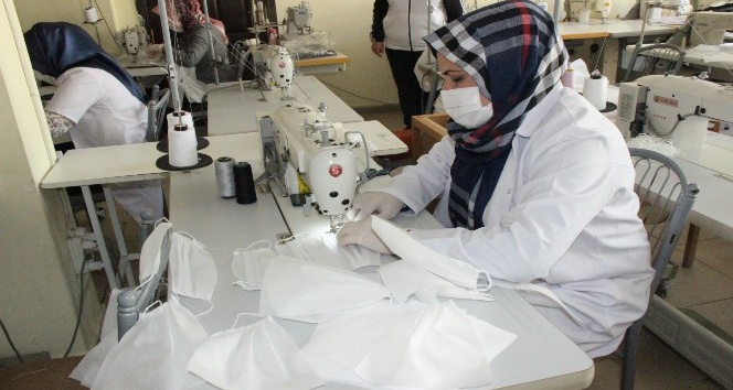 Cizre HEM’de maske üretimine başlandı