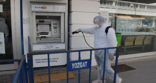 Yozgat Belediyesi banka ATM’lerini dezenfekte etti