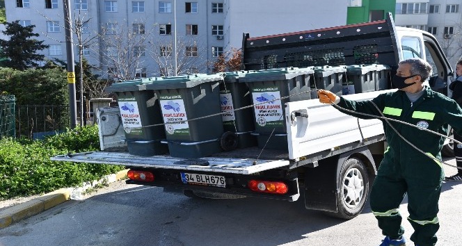 Giresun Belediyesi 20 noktaya tıbbi atık kutusu yerleştirdi.