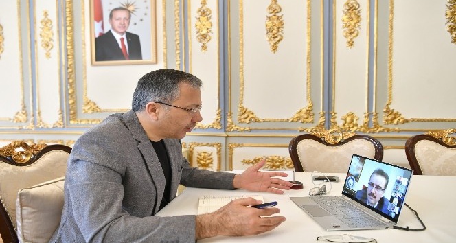 Vali Yerlikaya 39 kaymakamla video konferans ile toplantı yaptı