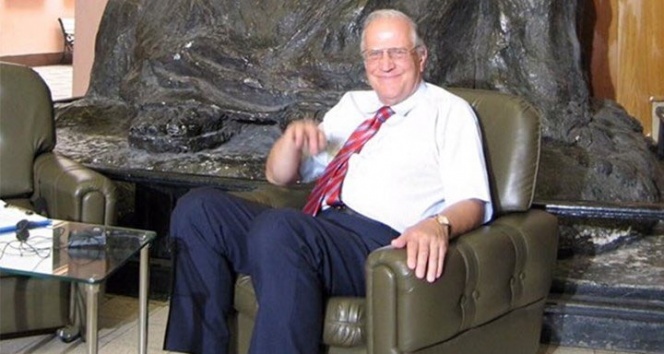 Prof. Dr. Ali Ülkü Azrak, korona virüs nedeniyle hayatını kaybetti