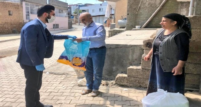 Mardin Büyükşehir Belediyesinden temizlik malzemeleri dağıtımı